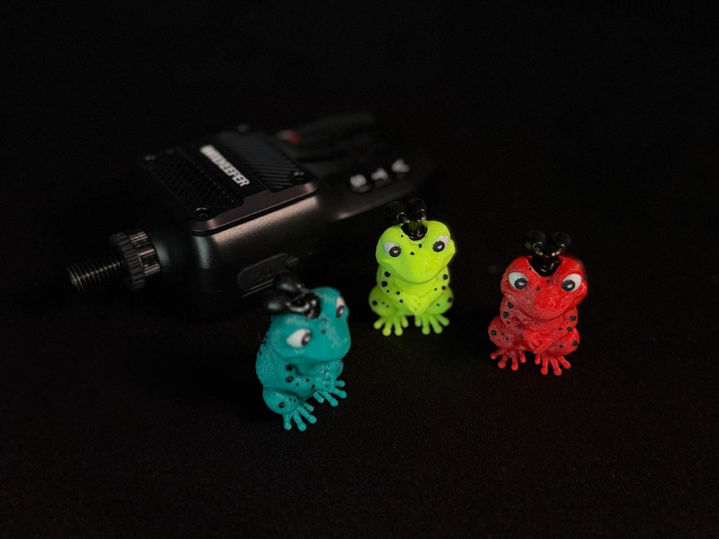 Hanger Frog